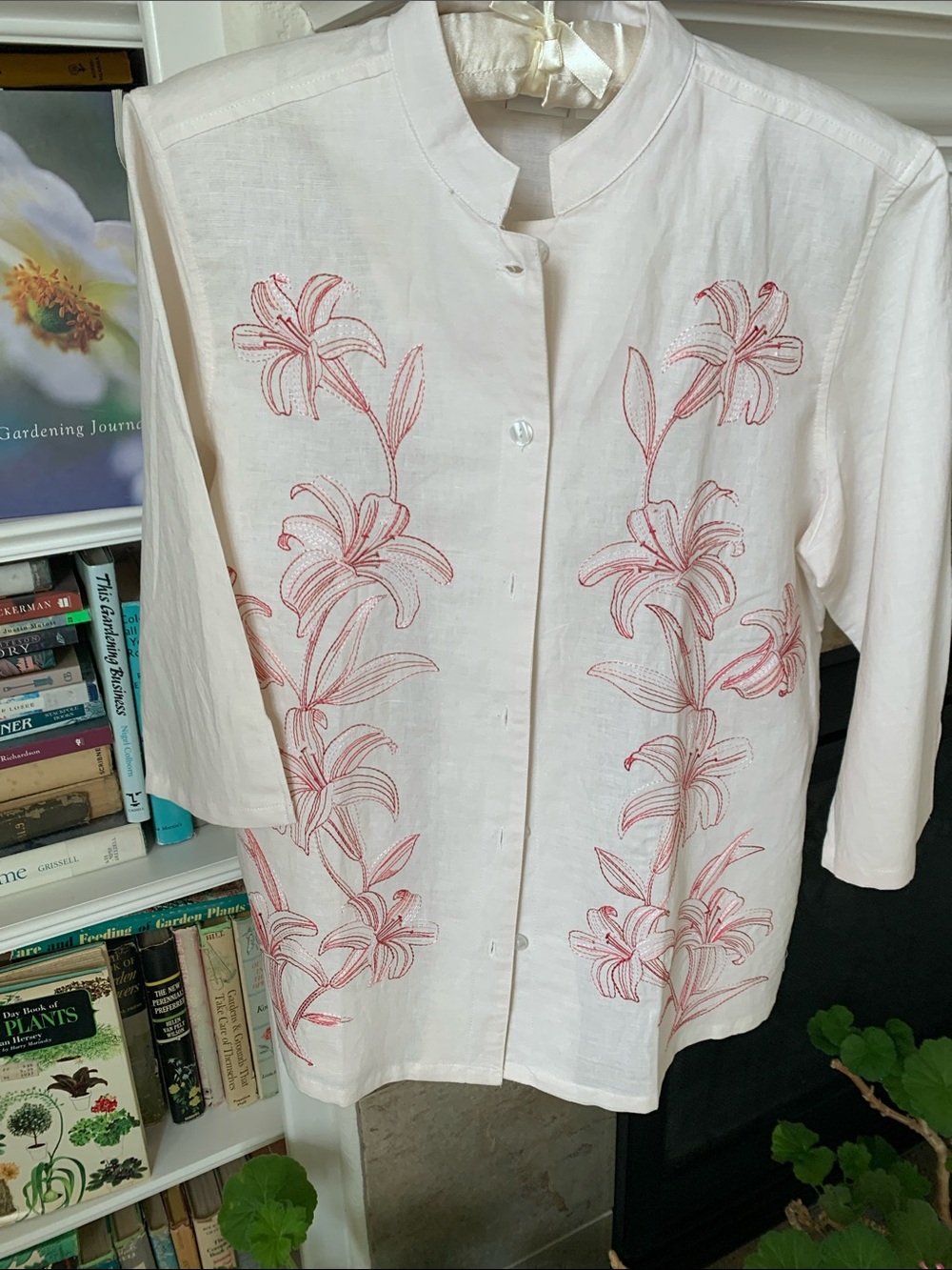 Erika White Linen Button-Front Top with Pink Floral Embroidery
